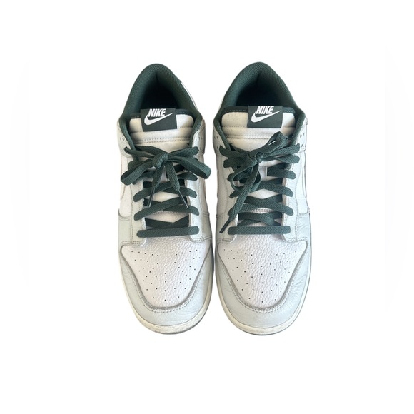Nike Dunk Low Retro SE
Men’s Shoes
Size US 12
Photon Dust/White/Vintage Green - Picture 2 of 6